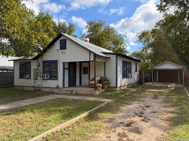 619 S ERKEL AVE, Seguin, TX 78155