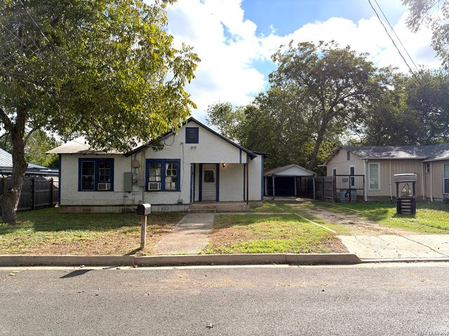 619 S ERKEL AVE, Seguin, TX 78155