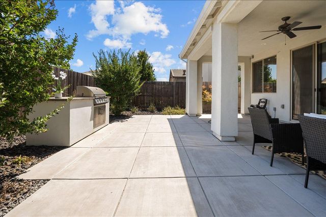 1821 Coit St, Manteca, CA 95337
