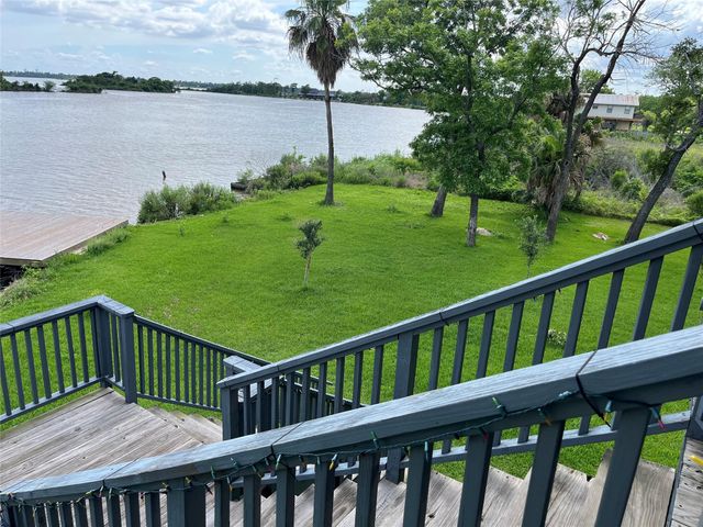21511 Rio Villa Drive S, Houston, TX 77049