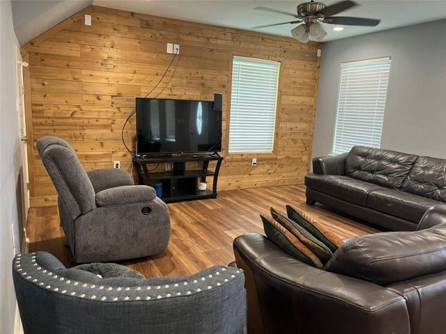 21511 Rio Villa Drive S, Houston, TX 77049