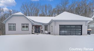 4706 Sundial Drive NE, Grand Rapids, MI 49525