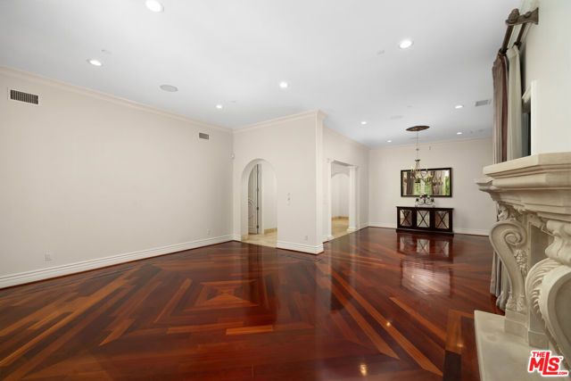314 N Palm Drive, Beverly Hills, CA 90210
