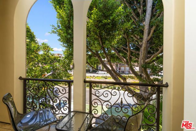 314 N Palm Drive, Beverly Hills, CA 90210