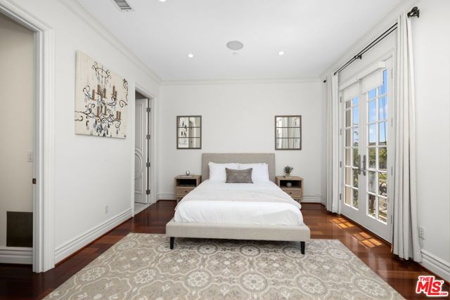 314 N Palm Drive, Beverly Hills, CA 90210