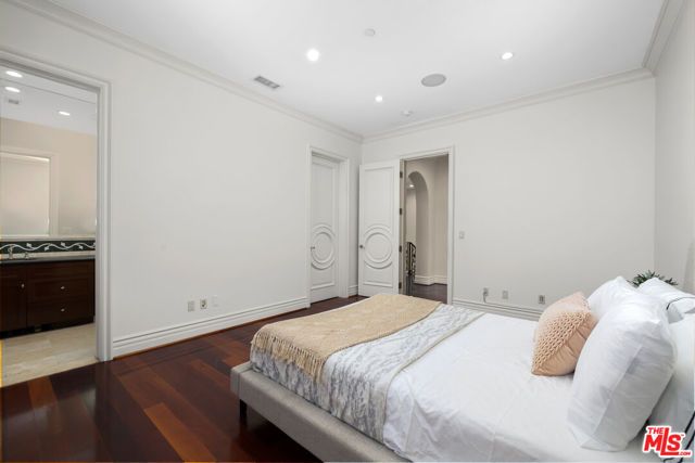 314 N Palm Drive, Beverly Hills, CA 90210