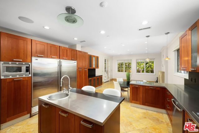 314 N Palm Drive, Beverly Hills, CA 90210