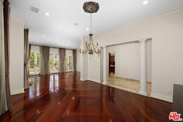 314 N Palm Drive, Beverly Hills, CA 90210