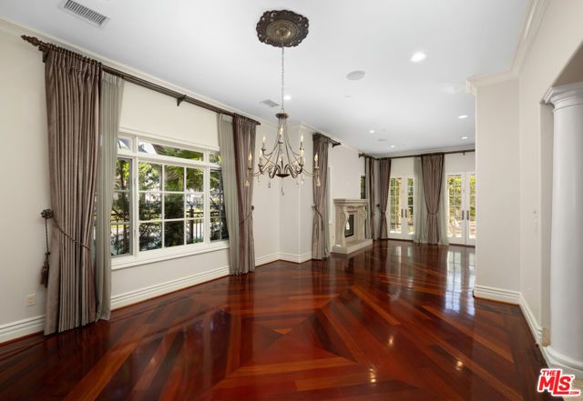 314 N Palm Drive, Beverly Hills, CA 90210
