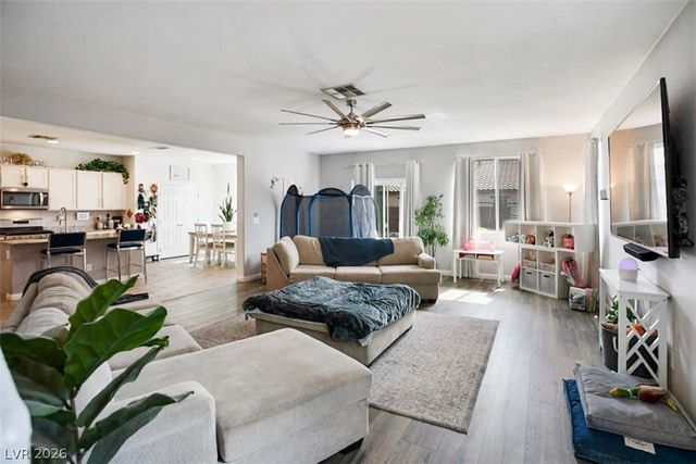 5732 Aspen Park Lane, North Las Vegas, NV 89081