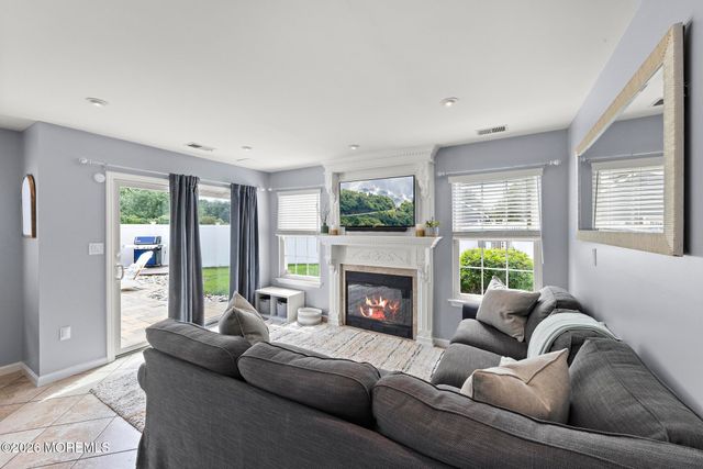 86 Colonial Drive, Tinton Falls, NJ 07712