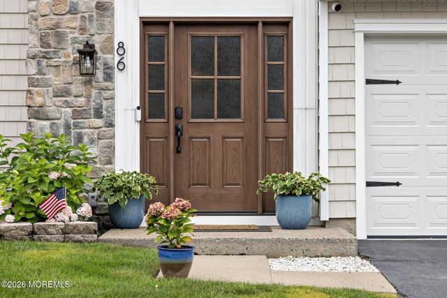 86 Colonial Drive, Tinton Falls, NJ 07712