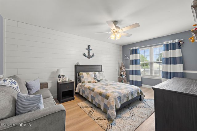 86 Colonial Drive, Tinton Falls, NJ 07712