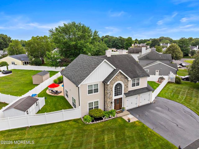 86 Colonial Drive, Tinton Falls, NJ 07712