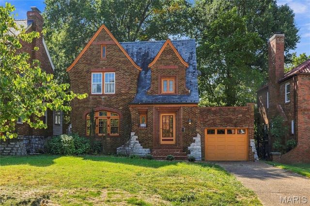 7332 Huntington Drive, Pasadena Hills, MO 63121