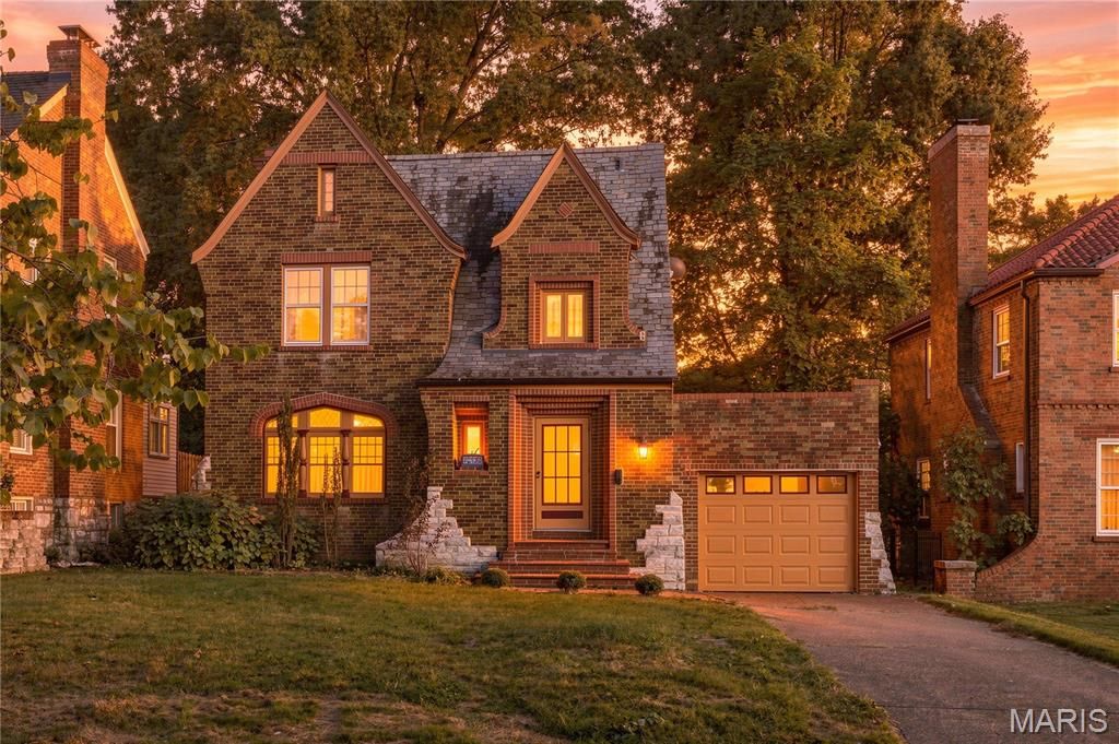 7332 Huntington Drive, Pasadena Hills, MO 63121