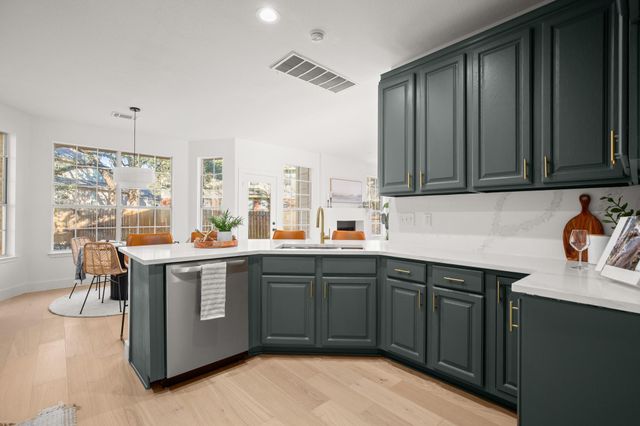 2022 Inverness DR, Round Rock, TX 78681