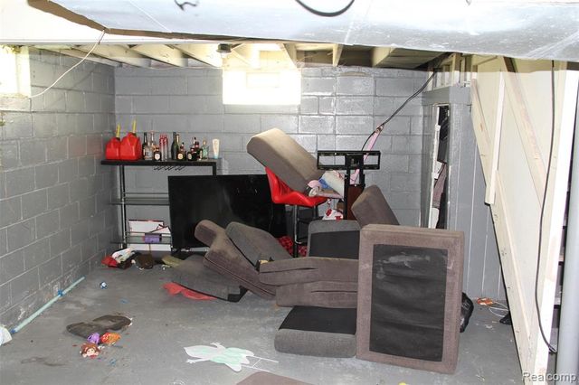 19736 N Stout Street, Detroit, MI 48219