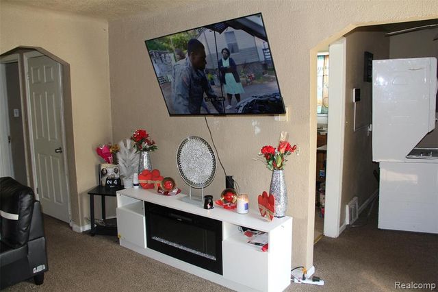 19736 N Stout Street, Detroit, MI 48219