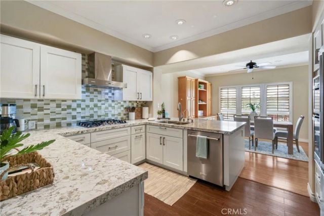 2600 Newport, Newport Beach, CA 92663