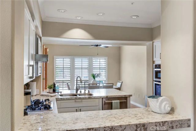 2600 Newport, Newport Beach, CA 92663