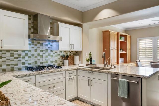 2600 Newport, Newport Beach, CA 92663