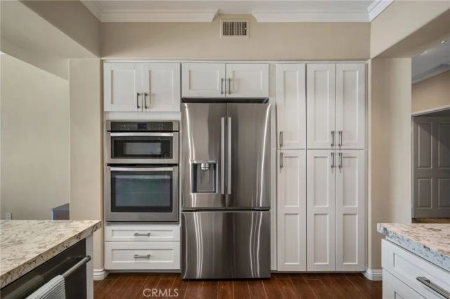 2600 Newport, Newport Beach, CA 92663