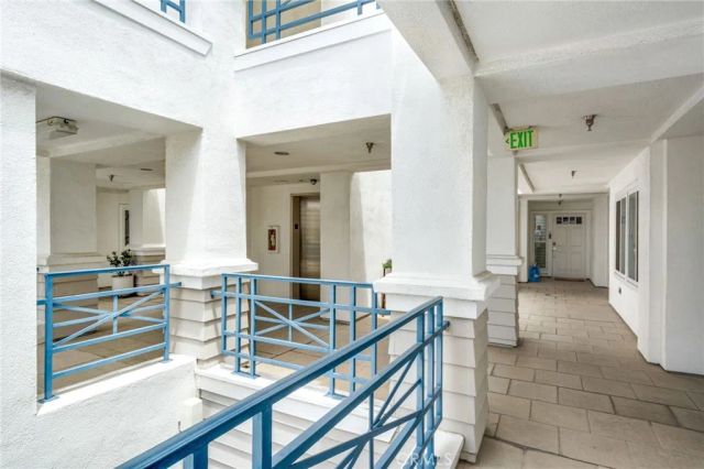 2600 Newport, Newport Beach, CA 92663