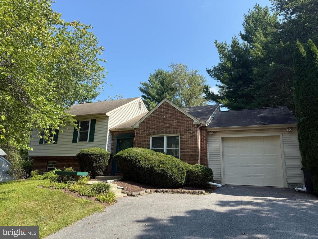 Image 1 of property listing at 8634 BALI RD, Ellicott City, MD 21043