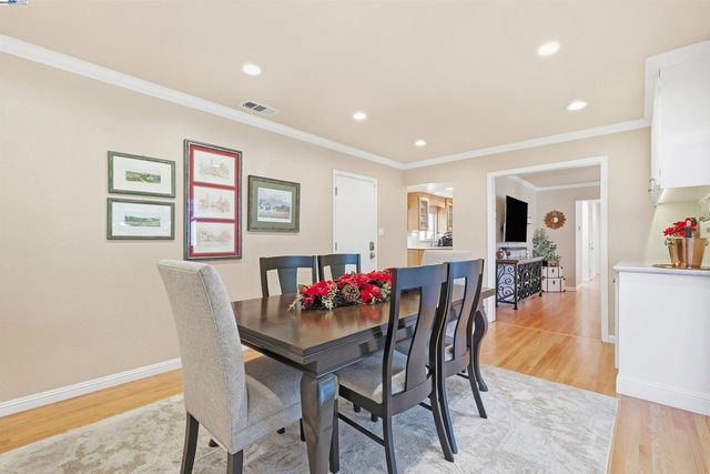 5233 Vernon Ave, Fremont, CA 94536