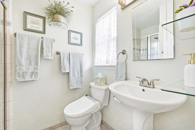 5233 Vernon Ave, Fremont, CA 94536