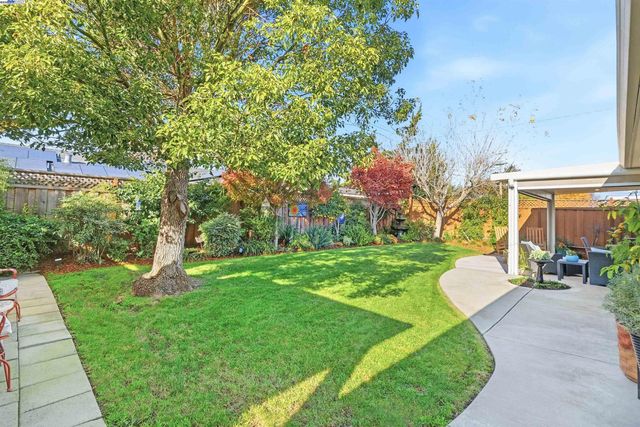 5233 Vernon Ave, Fremont, CA 94536