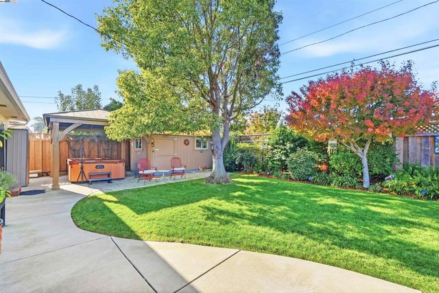 5233 Vernon Ave, Fremont, CA 94536