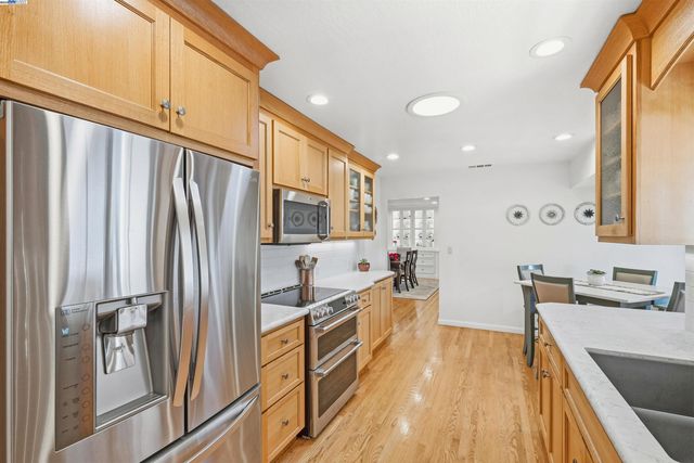 5233 Vernon Ave, Fremont, CA 94536