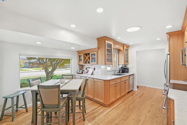 5233 Vernon Ave, Fremont, CA 94536