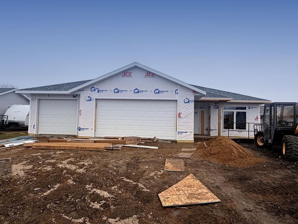 503 Darlene Drive, Marshall, MN 56258