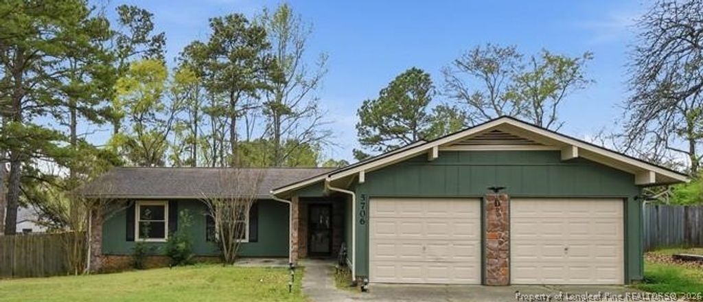5706 Lochness Court, Fayetteville, NC 28304 — exterior