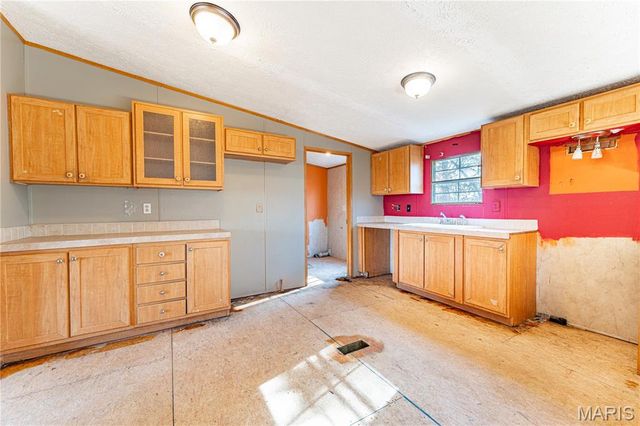 4001 Crest Drive, House Springs, MO 63051