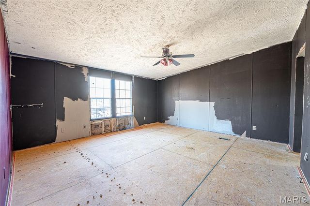 4001 Crest Drive, House Springs, MO 63051