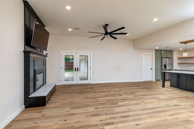 3705 Wren Avenue, Fort Worth, TX 76133