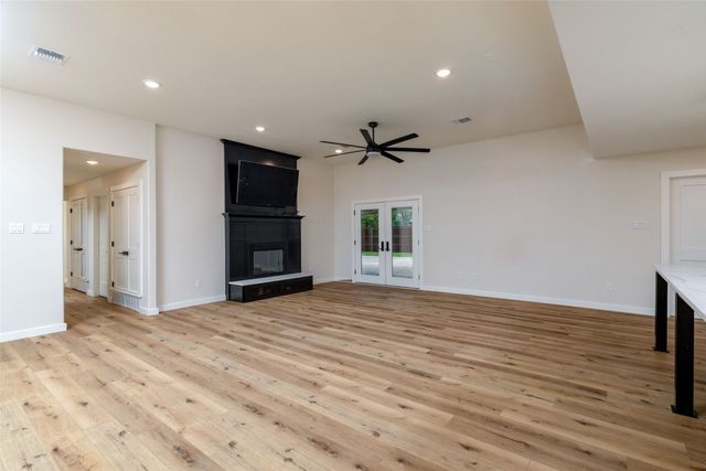 3705 Wren Avenue, Fort Worth, TX 76133