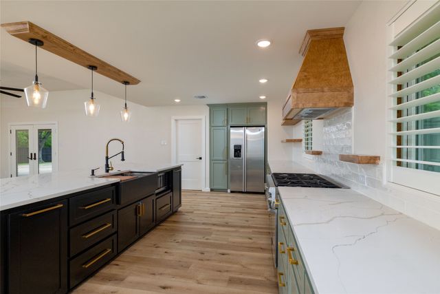 3705 Wren Avenue, Fort Worth, TX 76133