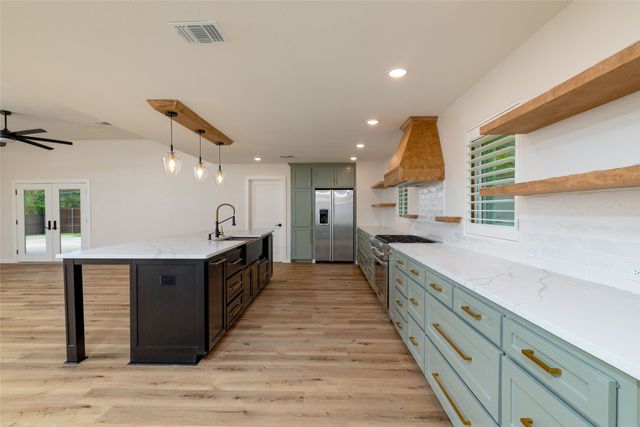 3705 Wren Avenue, Fort Worth, TX 76133