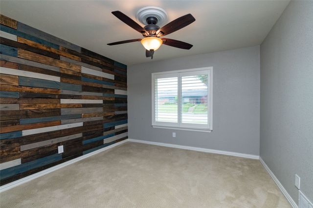 3705 Wren Avenue, Fort Worth, TX 76133