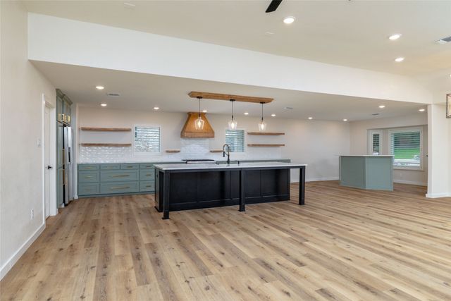 3705 Wren Avenue, Fort Worth, TX 76133