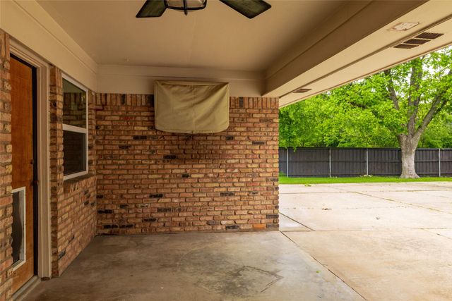 3705 Wren Avenue, Fort Worth, TX 76133