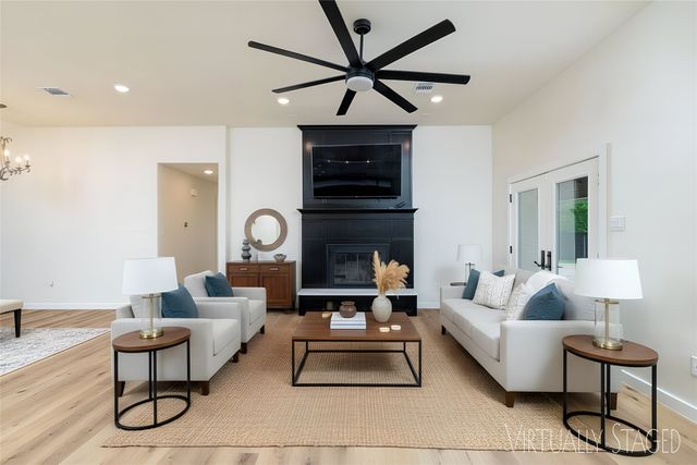 3705 Wren Avenue, Fort Worth, TX 76133