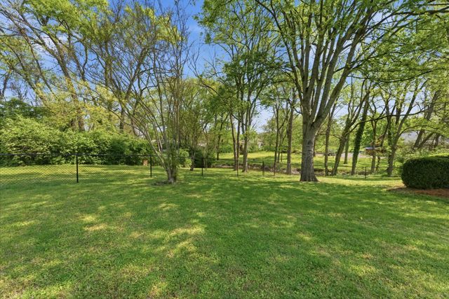 164 Chippendale Dr, Hendersonville, TN 37075