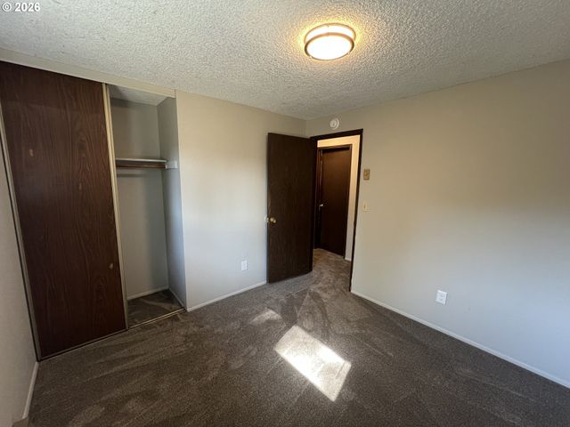 8608 Nw 10TH Ct, Vancouver, WA 98665