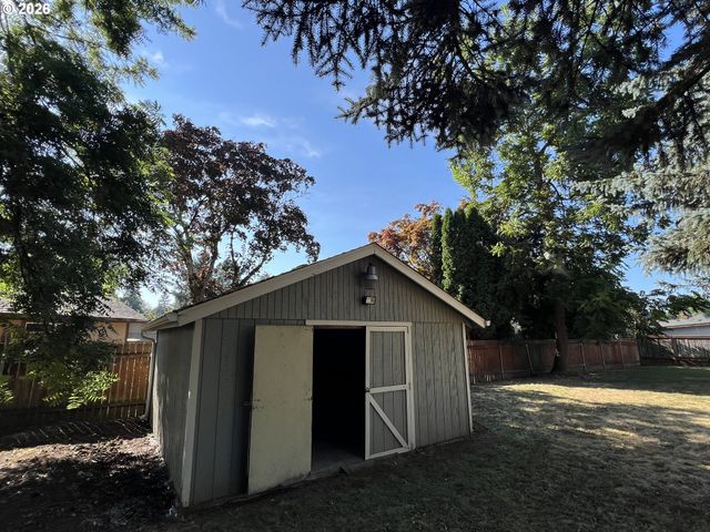8608 Nw 10TH Ct, Vancouver, WA 98665